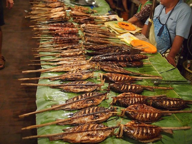 Chợ đêm Tây Đô (Cần Thơ)