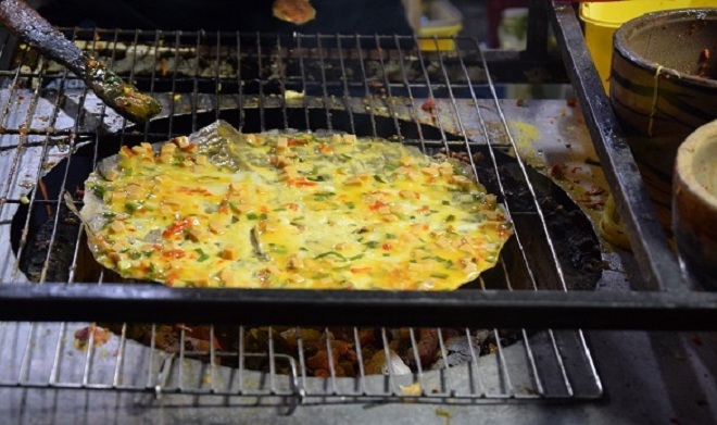 5 món Đà Lạt được lòng người Sài Gòn 7 Bánh tráng nướng