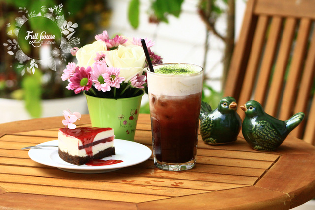 full-house-coffee-quan-cafe-dong-que-phap-sieu-lang-man-o-da-lat-5